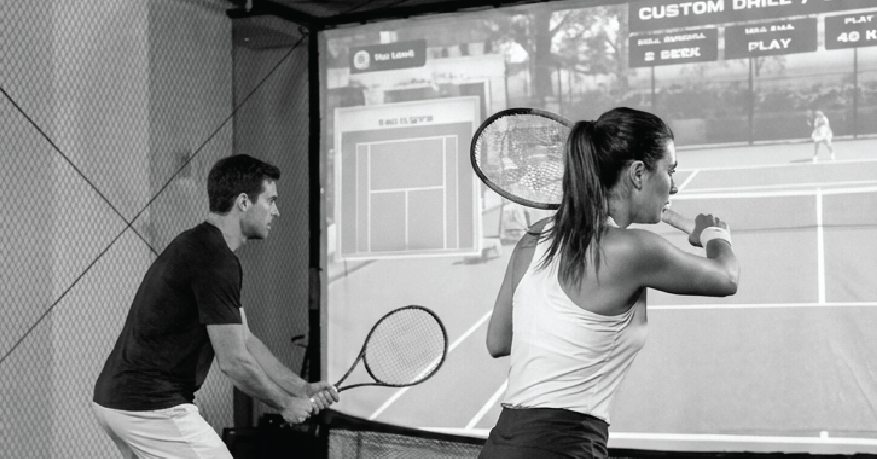 Two players training together on the Raxion screen